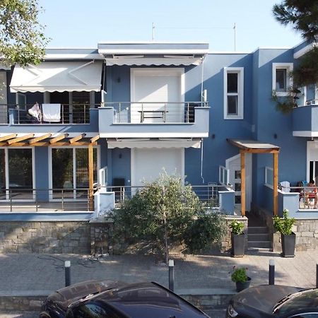 Isalos Suites Néa Péramos Esterno foto