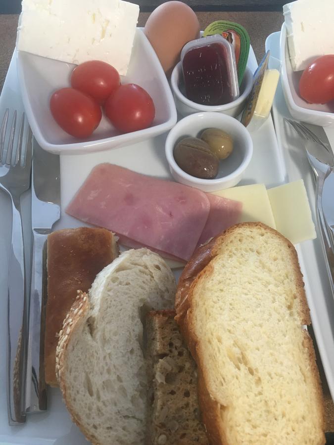 Isalos Suites Néa Péramos Esterno foto