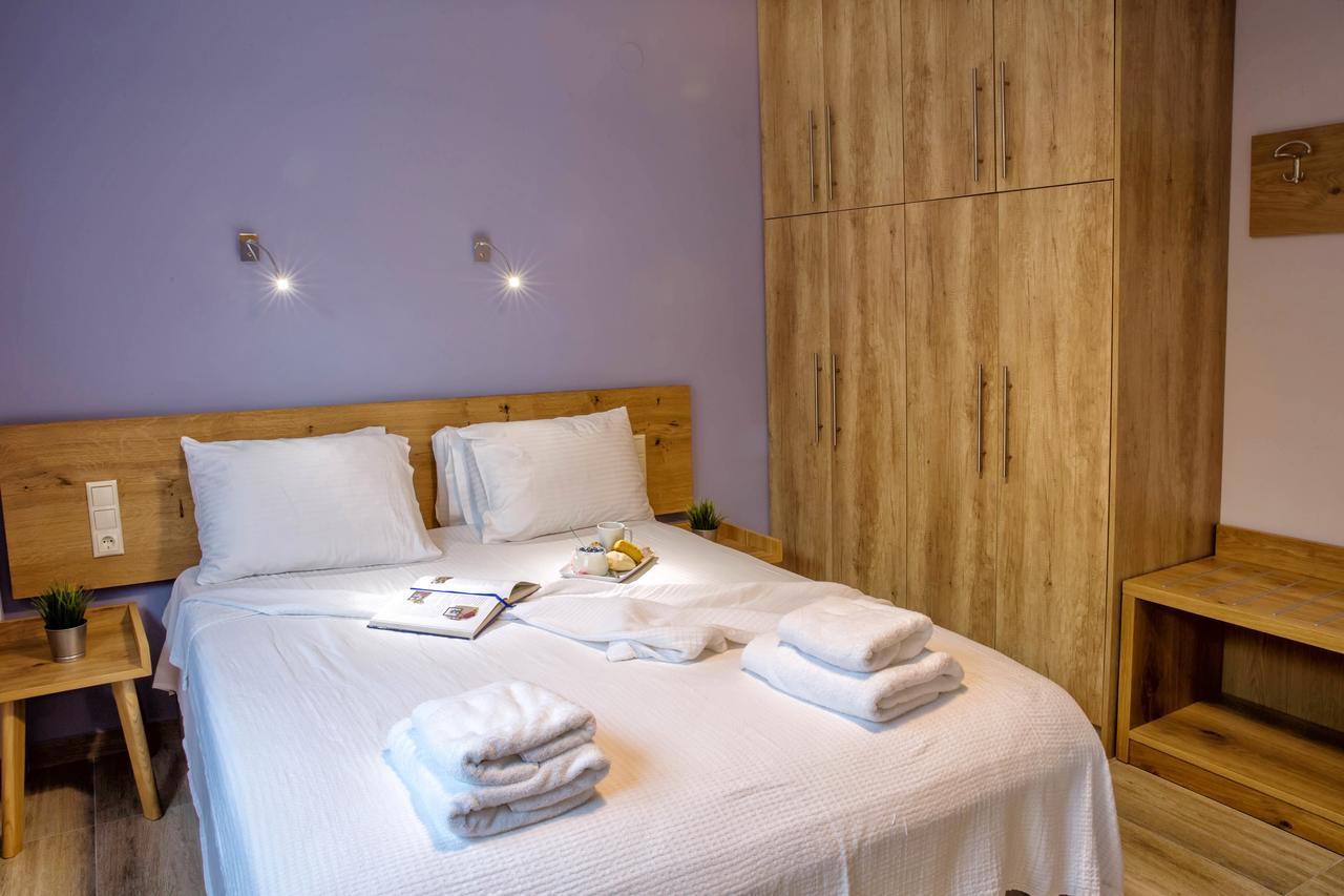 Isalos Suites Néa Péramos Esterno foto